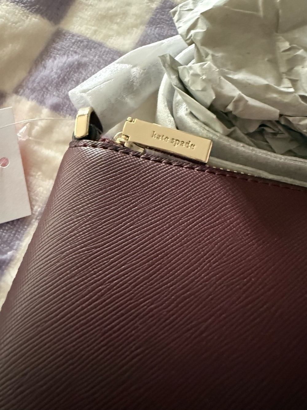 Kate Spade Cherrywood Crossbody with mixed pink/silver Glitter Accents 🍒 💖 - Picture 3 of 7